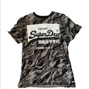 Superdry T shirt